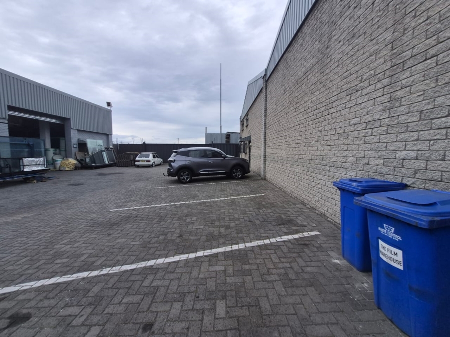 To Let Commercial Property for Rent in Maitland Western Cape